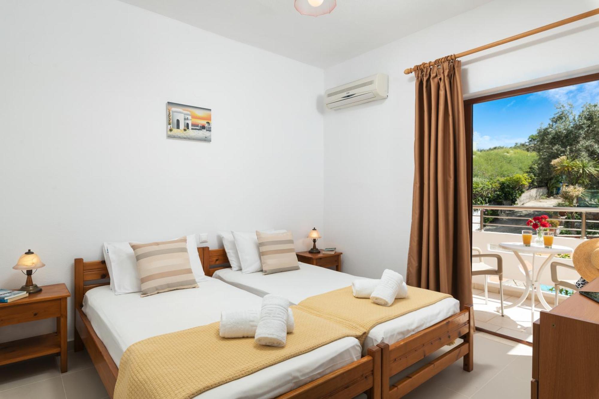 Aphrodite Apartments Kalyves Bagian luar foto