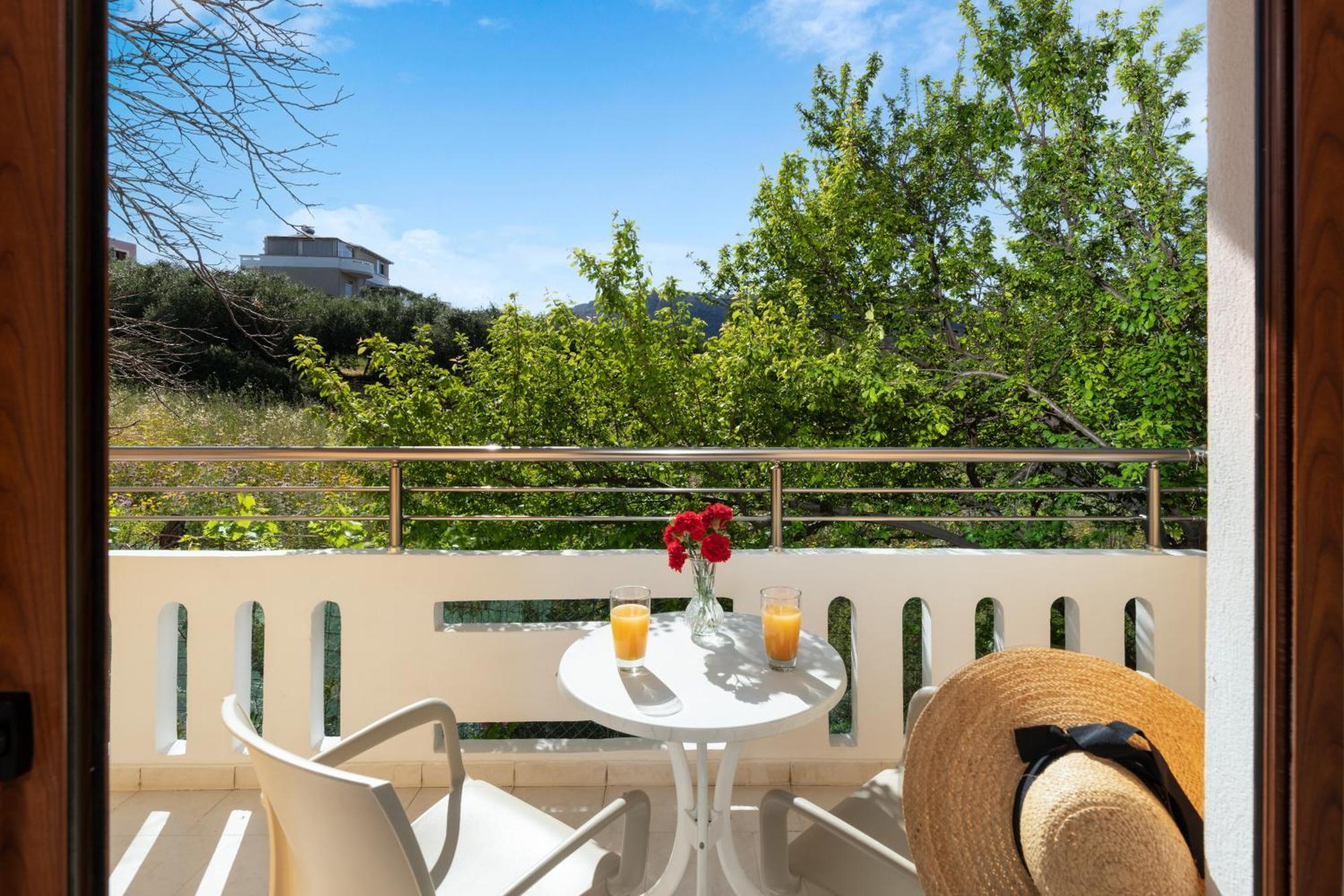 Aphrodite Apartments Kalyves Bagian luar foto